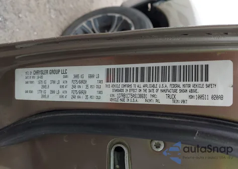 2010 Dodge Ram 1500 Slt/Sport/Trx z USA, uszkodzony, nr VIN 1D7RB1CT5AS138691